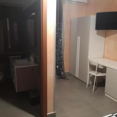 Sabrina Airport Bed & Breakfast *